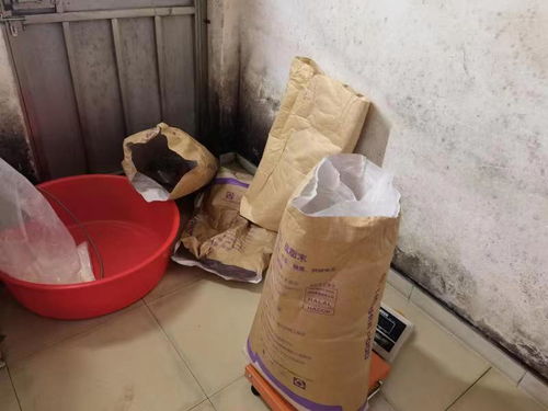 无证奶茶黑工厂被捣毁 原料堆地、水不消毒、卫生堪忧